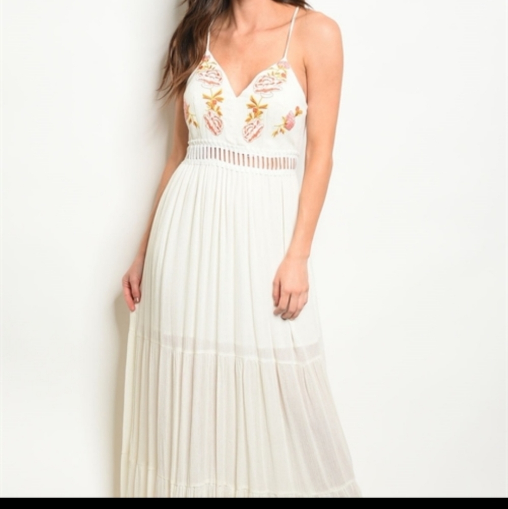 Embroidered roses floral boho fairy princess gypsy cottagecore flowy maxi dress! - Picture 3 of 6